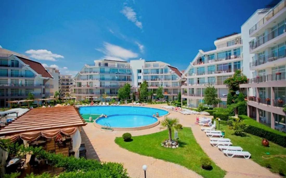 Sun Village B 320 Apartment Pantai Sunny Luaran gambar