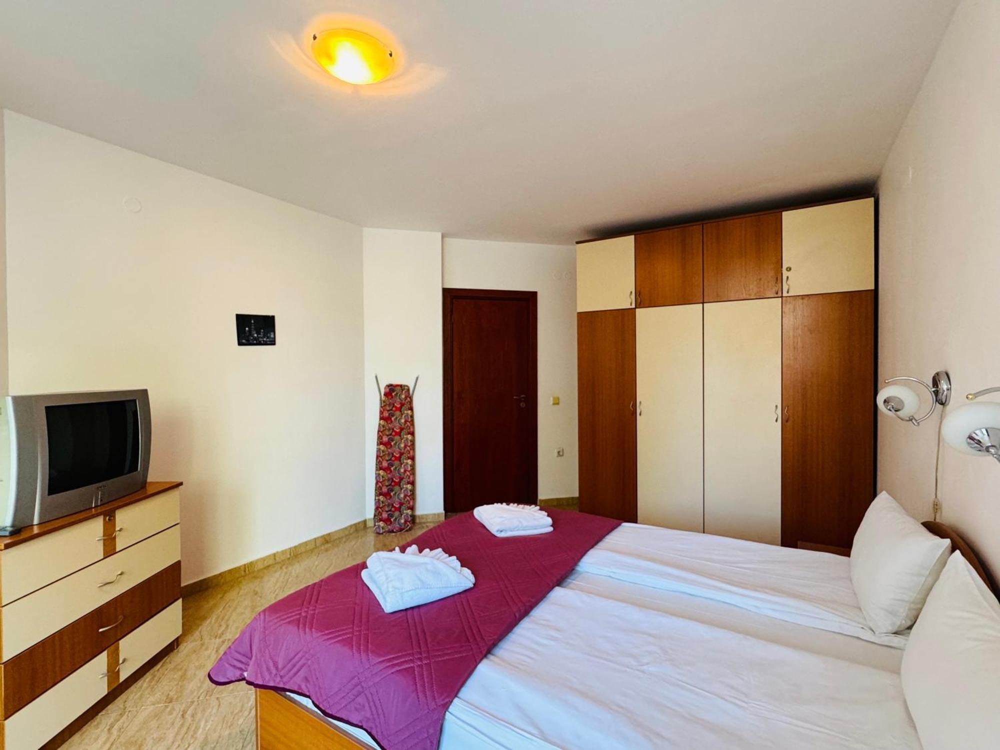 Sun Village B 320 Apartment Pantai Sunny Luaran gambar